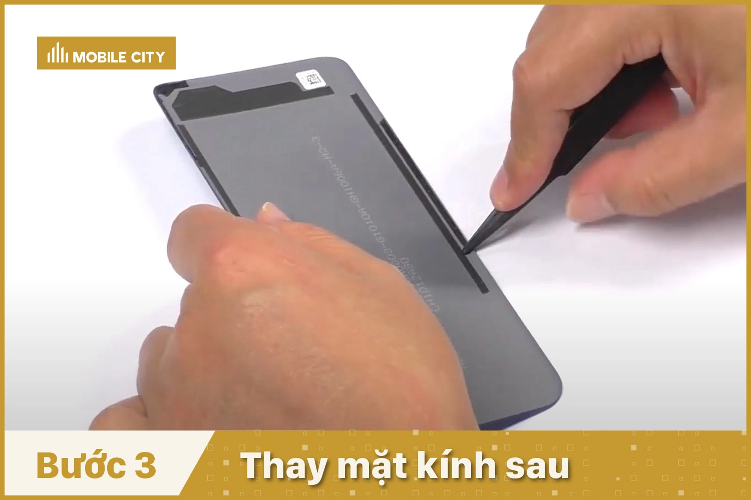 Thay mặt kính sau