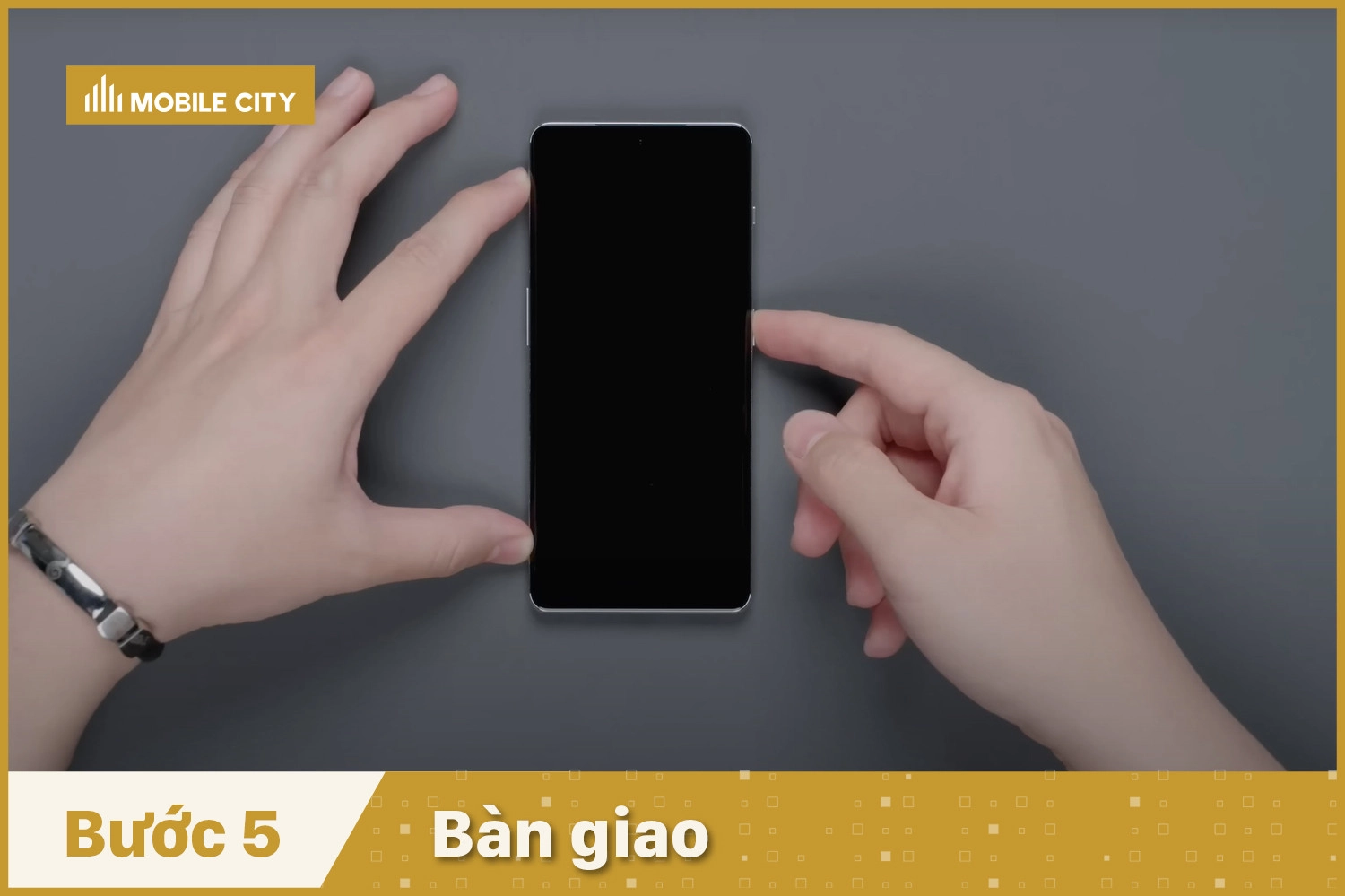  thay-man-hinh-oneplus-11r-ban-giao