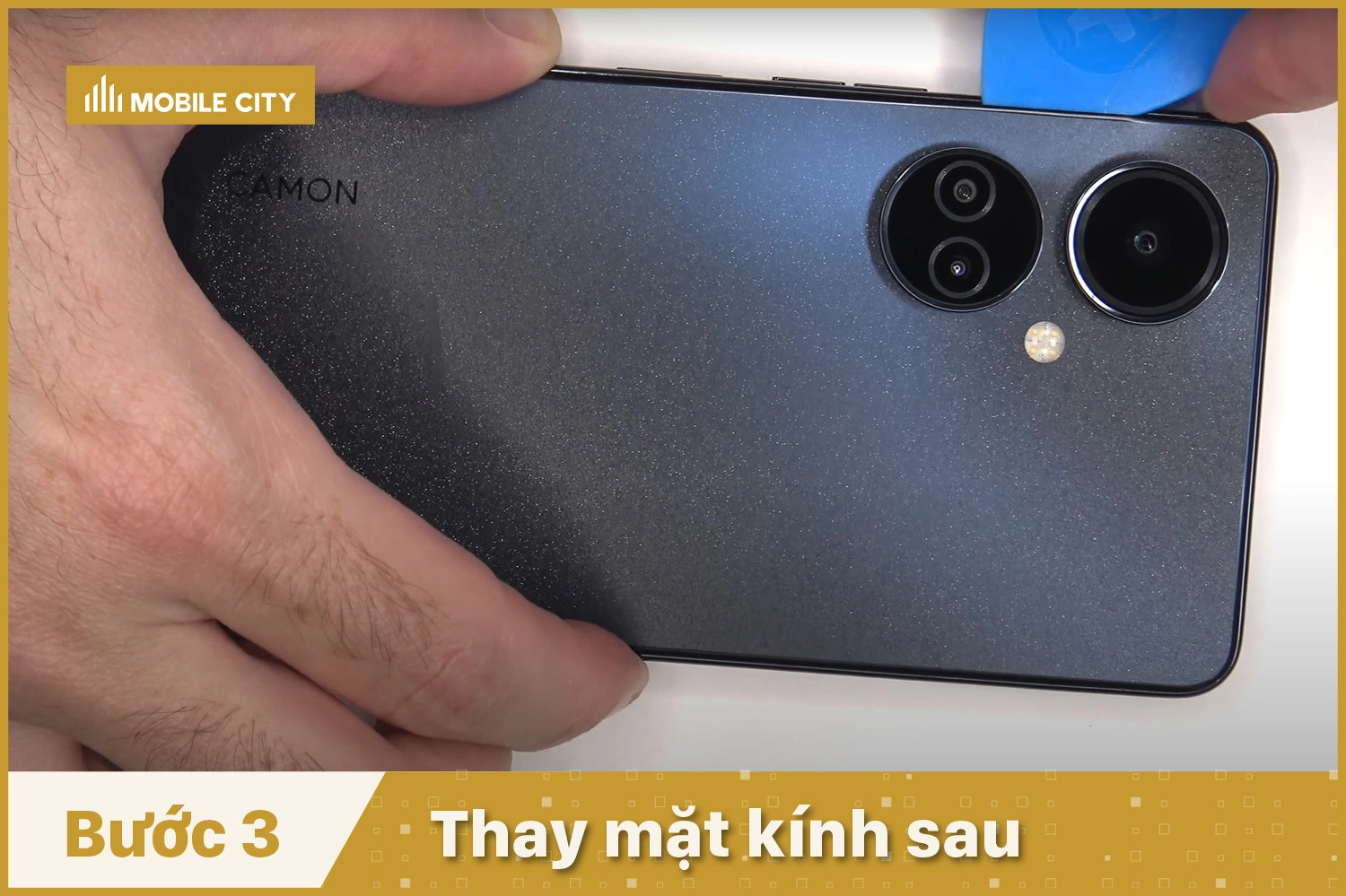 Thay mặt kính sau