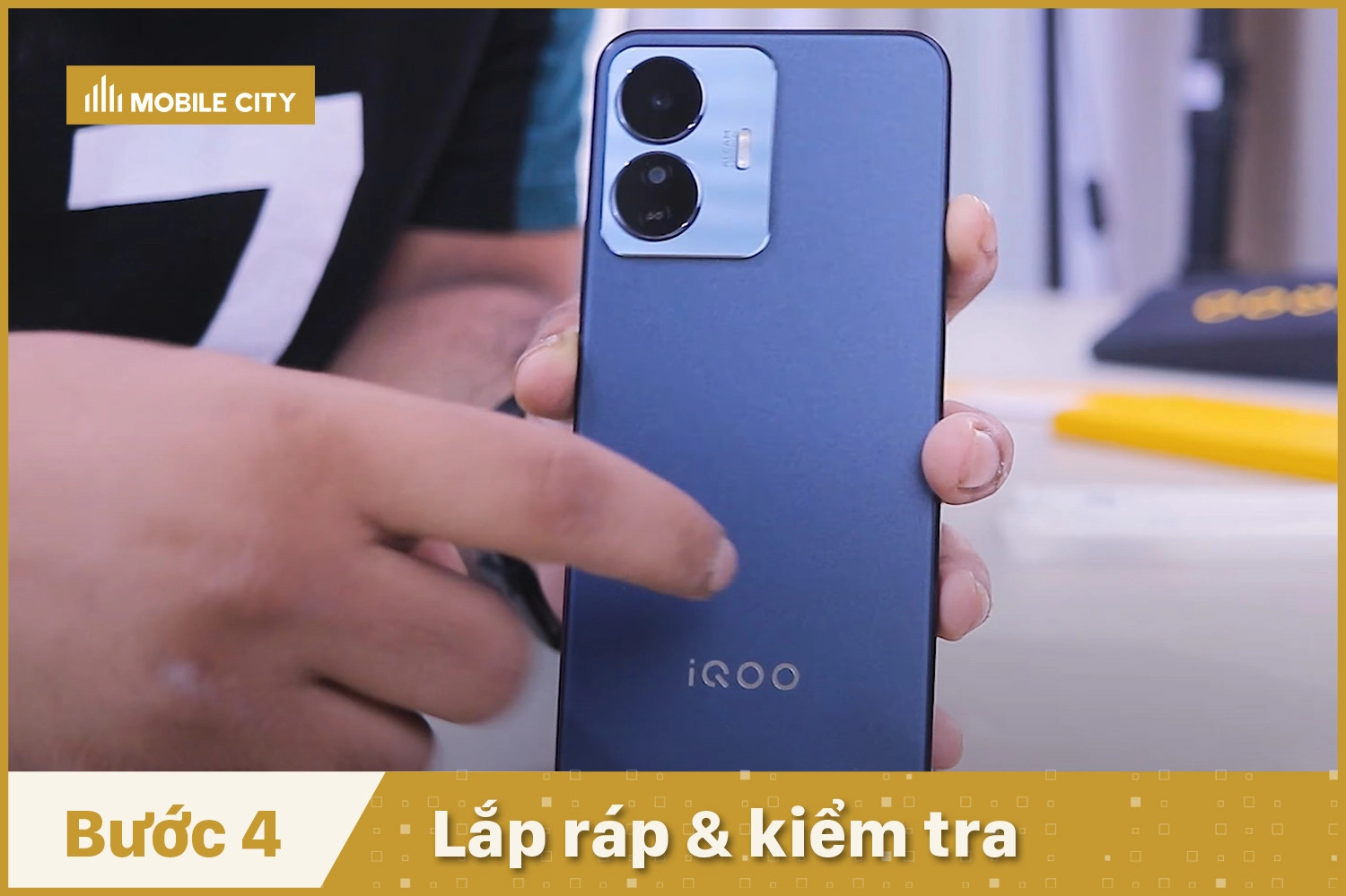 thay-kinh-lung-thay-mat-kinh-sau-vivo-iqoo-z6-lite-lap-rap