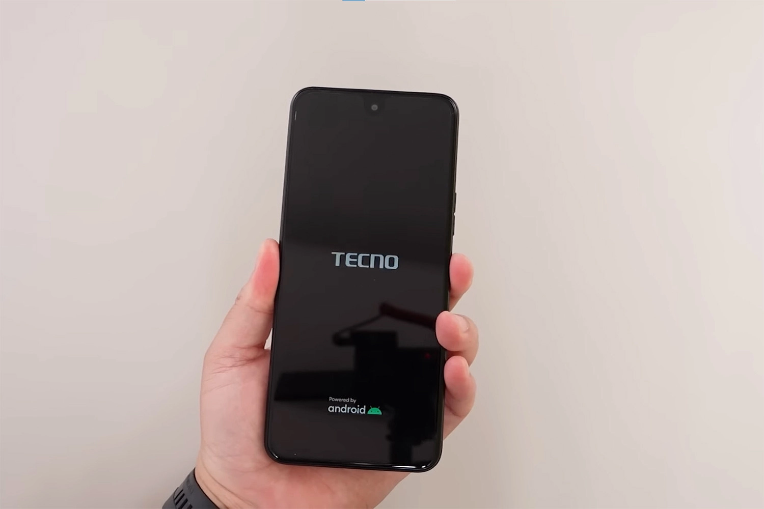 thay-pin-tecno-pova-4-dau-hieu