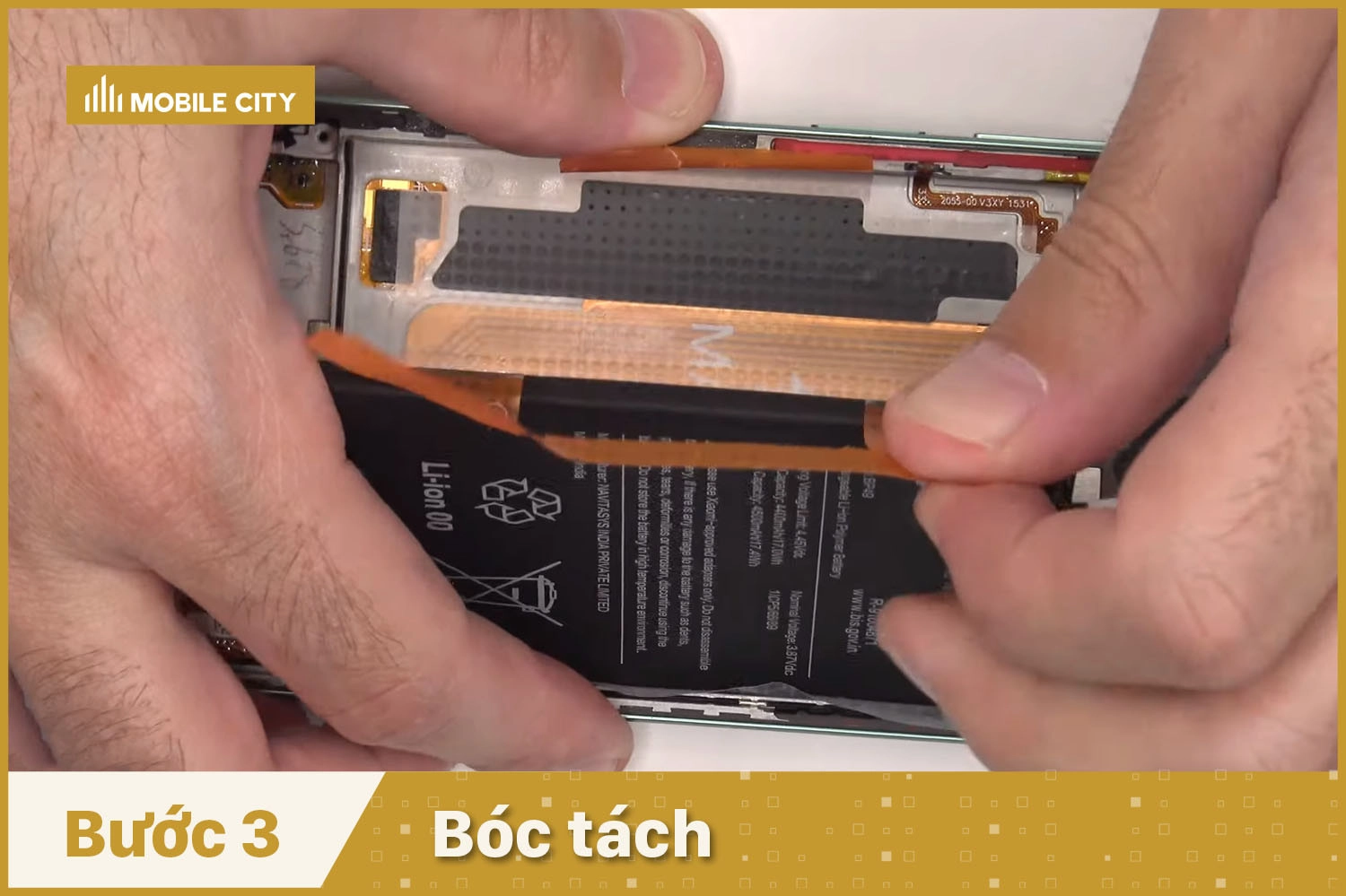 thay-pin-xiaomi-poco-f4-boc-tach