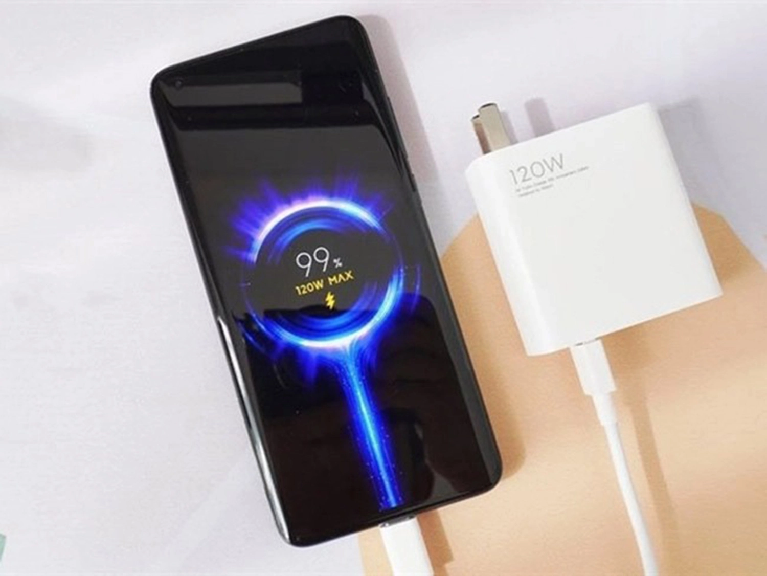 Pin 5000mAh, sạc siêu nhanh 120W