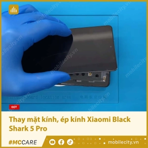 thay-mat-kinh-ep-kinh-xiaomi-black-shark-5-pro-avata