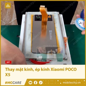 thay-mat-kinh-ep-kinh-xiaomi-poco-x5