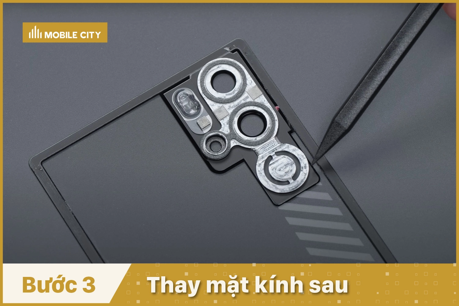 Thay mặt kính sau