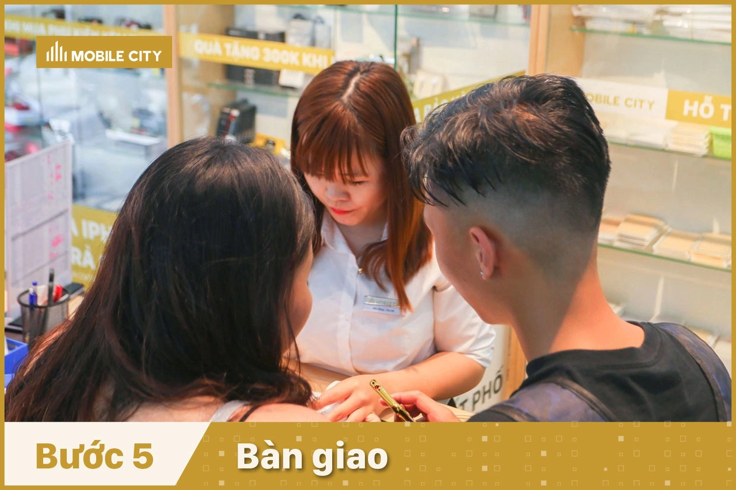thay-man-hinh-huawei-mate-x3-ban-giao