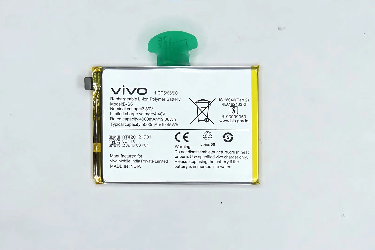 thay-pin-vivo-iqoo-z5-2021-chinh-hang