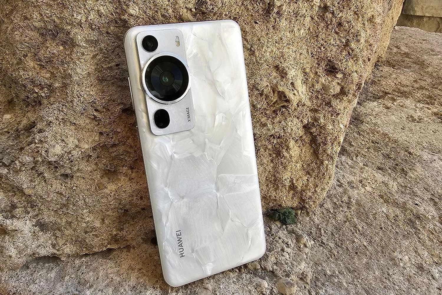 thay-kinh-lung-thay-mat-kinh-sau-huawei-p60-pro-tai-sao