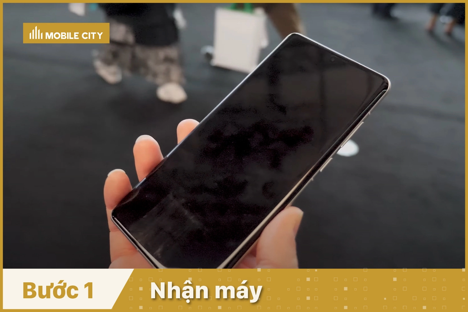 thay-mat-kinh-ep-kinh-oppo-find-x7-ultra-nhan-may