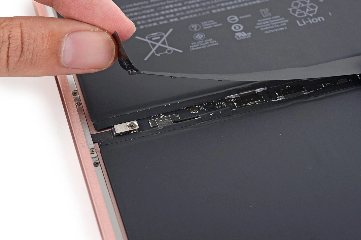 Nguyên nhân khiến iPad pro 9.7 inch bị hỏng Pin