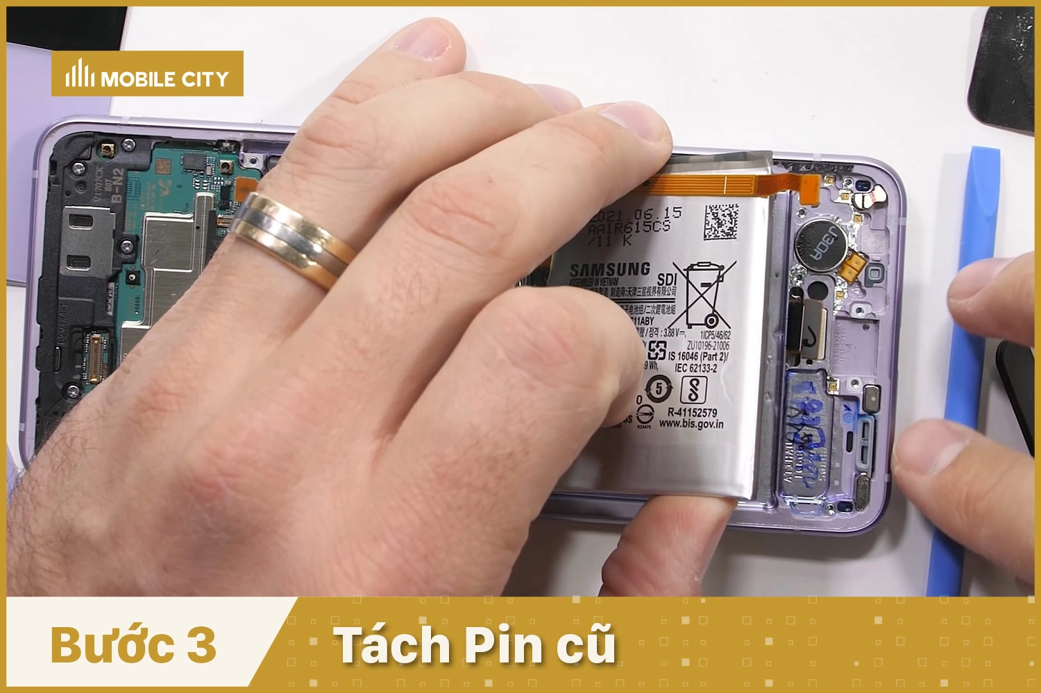 thay-pin-samsung-galaxy-z-flip-3-tch-pin-cu