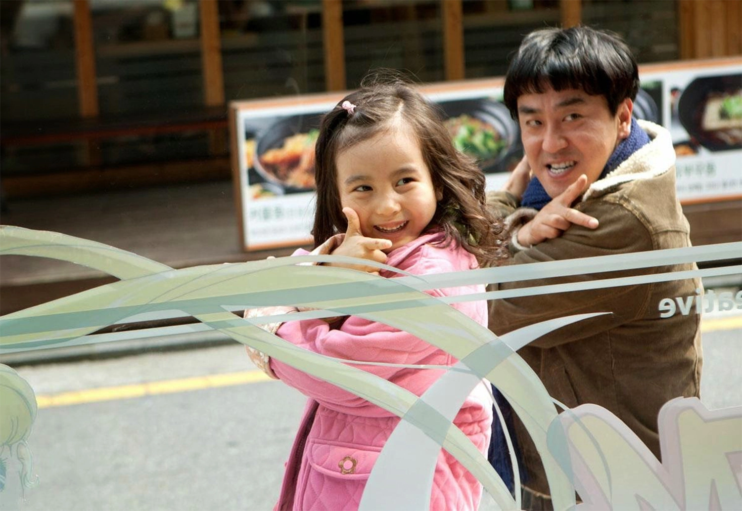 Hai bố con Yong Goo và Ye Seung khiến khán giả cười trong nước mắt