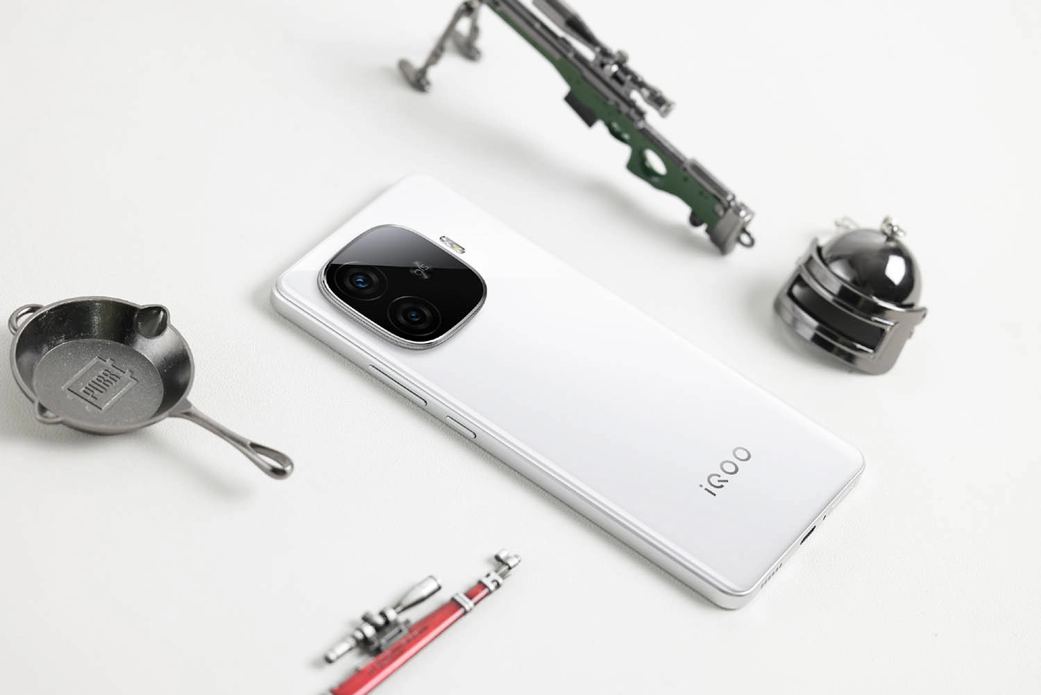 Đánh giá hiệu năng Vivo iQOO Z9 Turbo: Pin và sạc nhanh