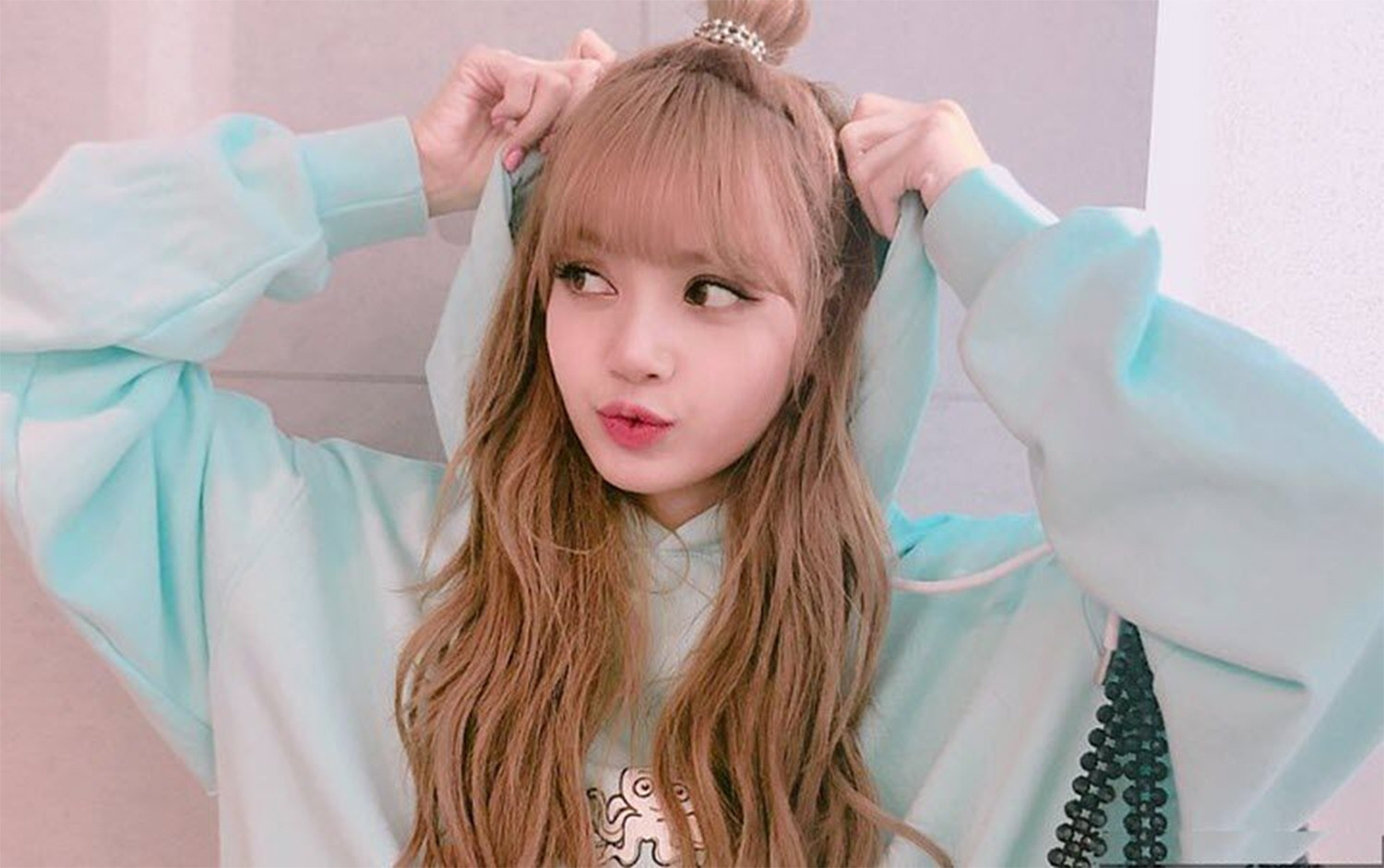 Hình nền Lisa Blackpink cute