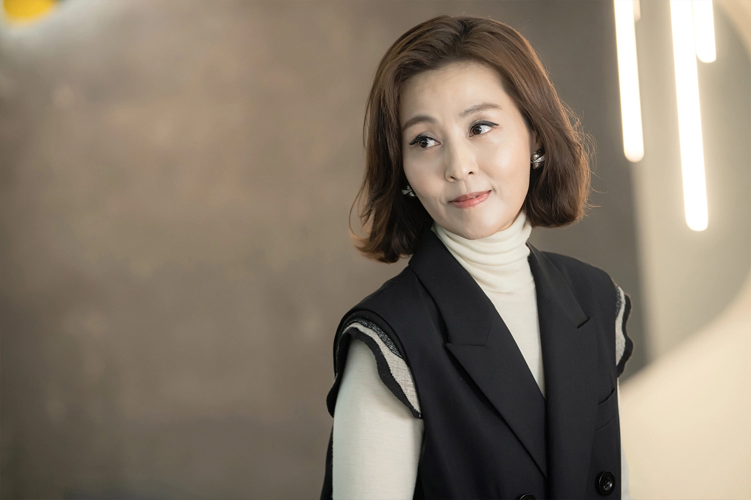 Review phim Tài Phiệt và Cảnh Sát, Jeon Hye Jin vai Jo Hee Ja