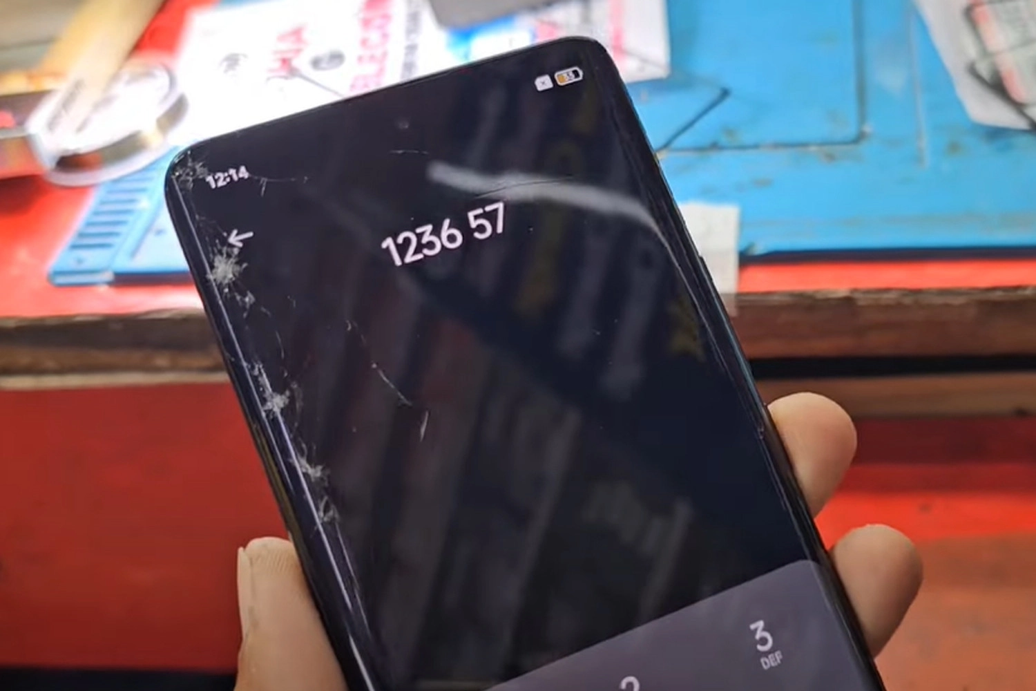 Thay màn hình Realme 12 Pro, Cần thay màn hình cho Realme 12 Pro khi nào?