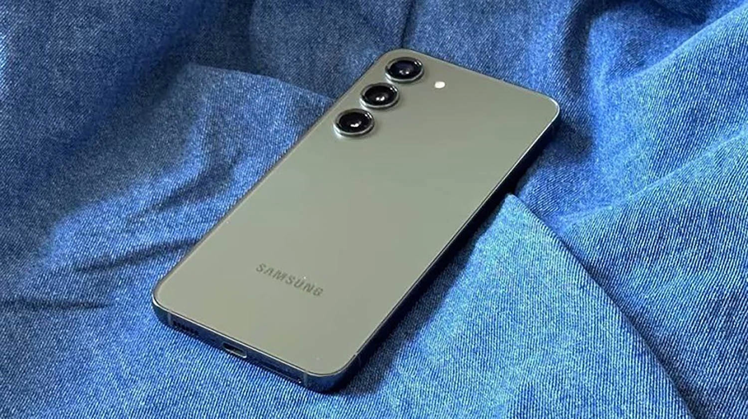 Samsung Galaxy S23 màu xanh