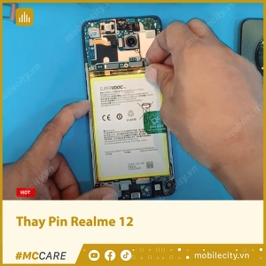 thay-pin-realme-12