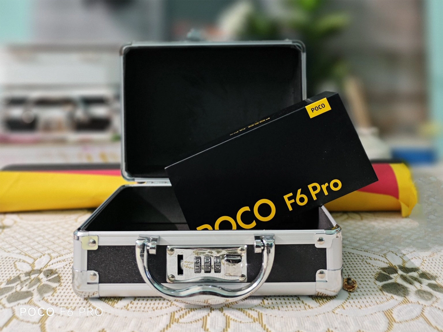 Xiaomi POCO F6, POCO F6 Pro ra mắt, POCO F6 Pro sở hữu viên pin 5000 mAh