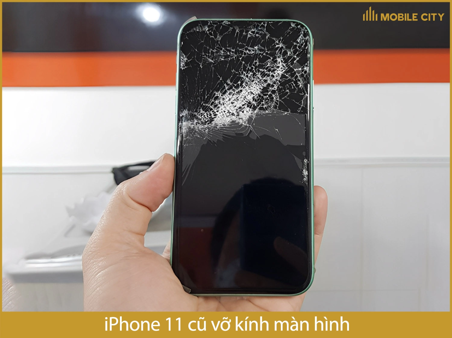 iPhone 11 vỡ kính màn hình