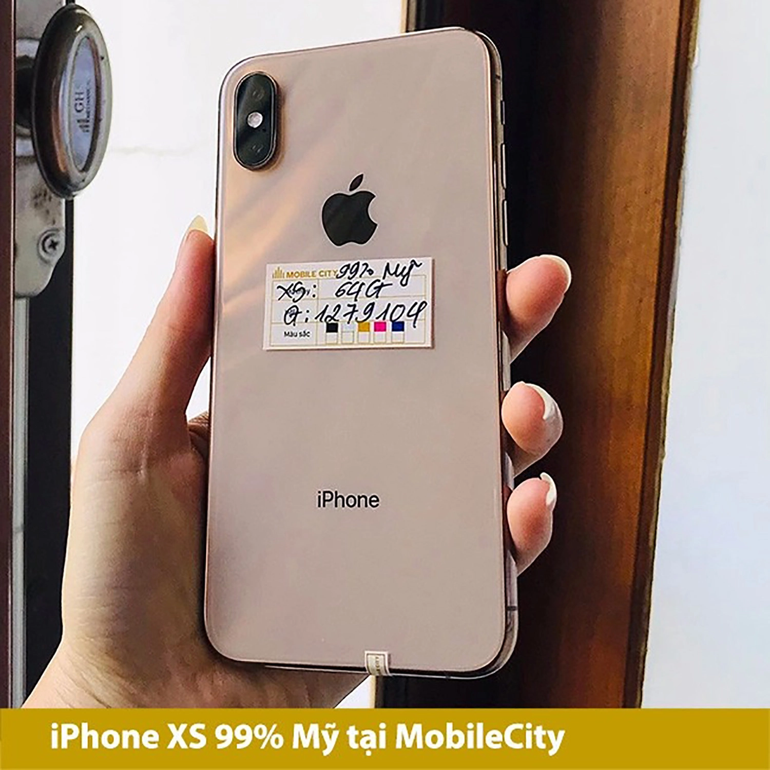 iPhone XS cũ màu vàng