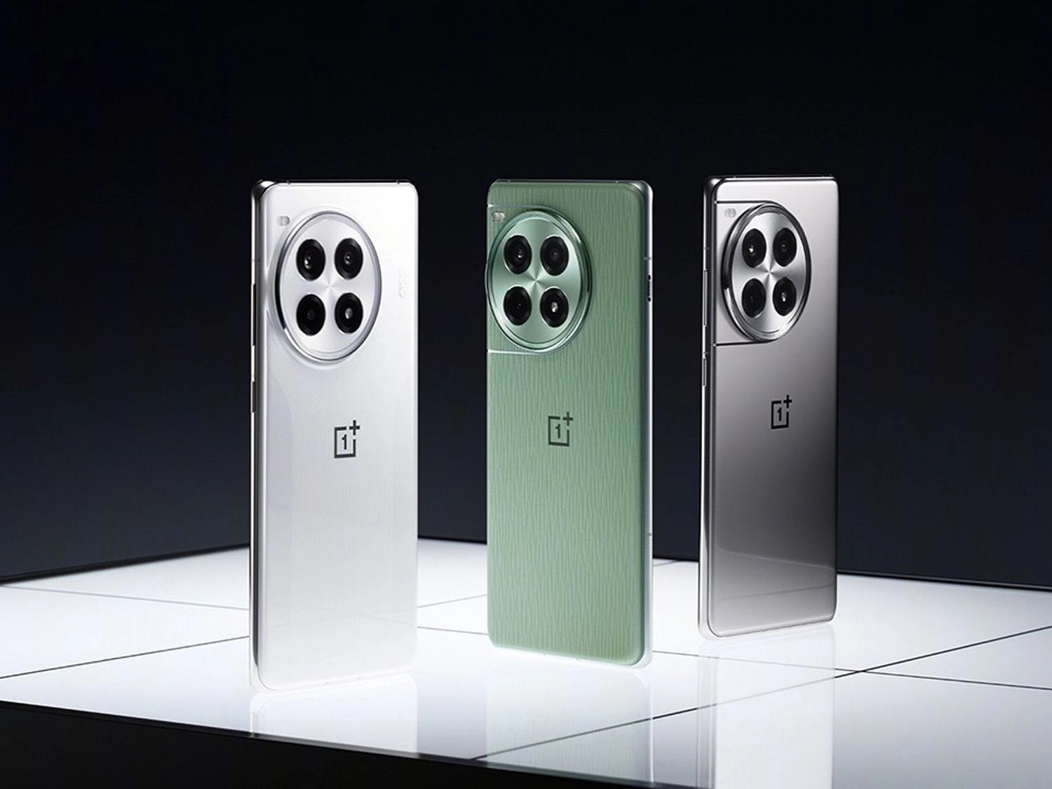 OnePlus Ace 3 Pro có 3 tùy chọn màu sắc Trắng, Xanh Lá và Xám