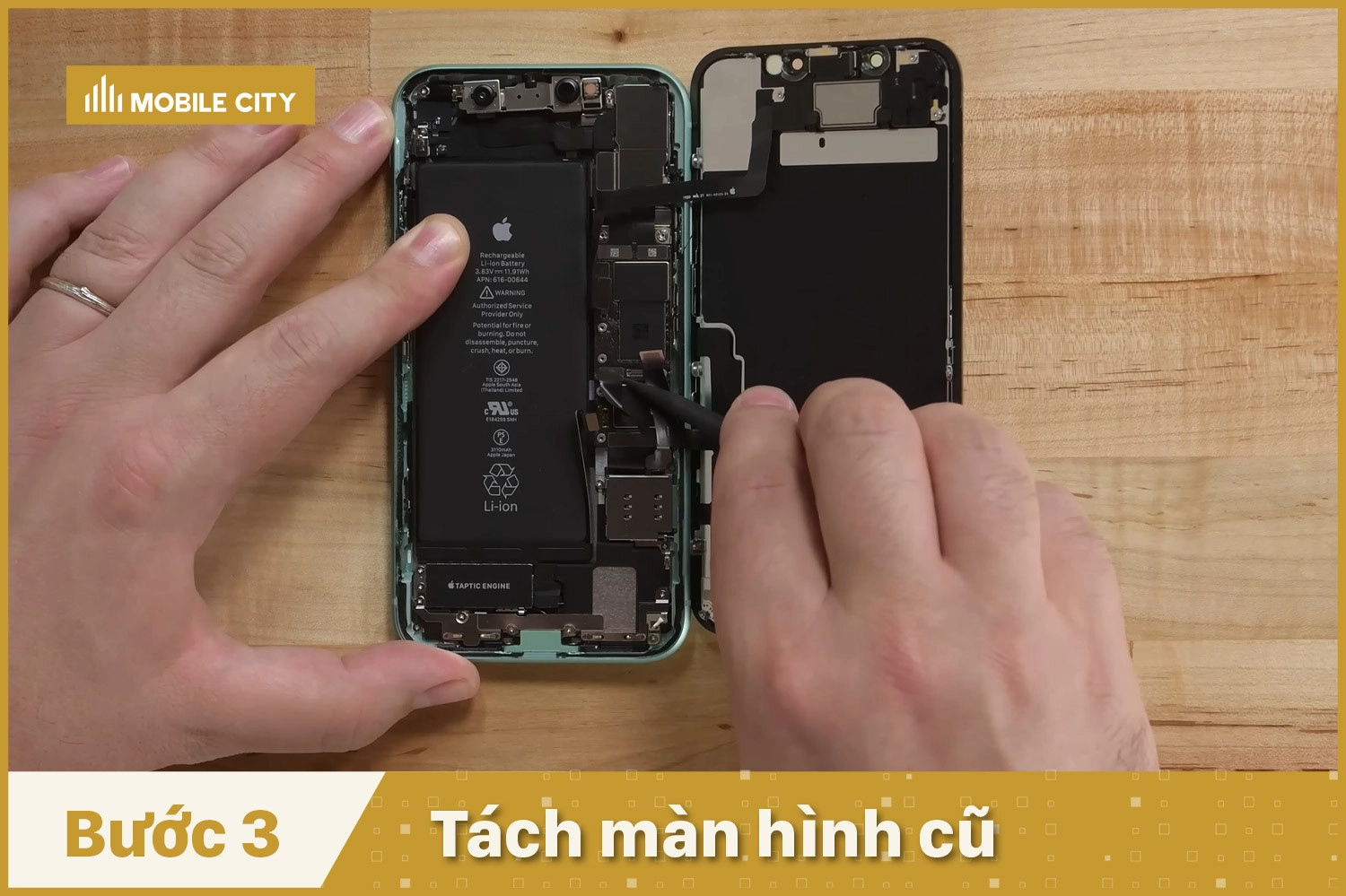 Thay màn hình Daison iPhone 11, tách màn hình cũ