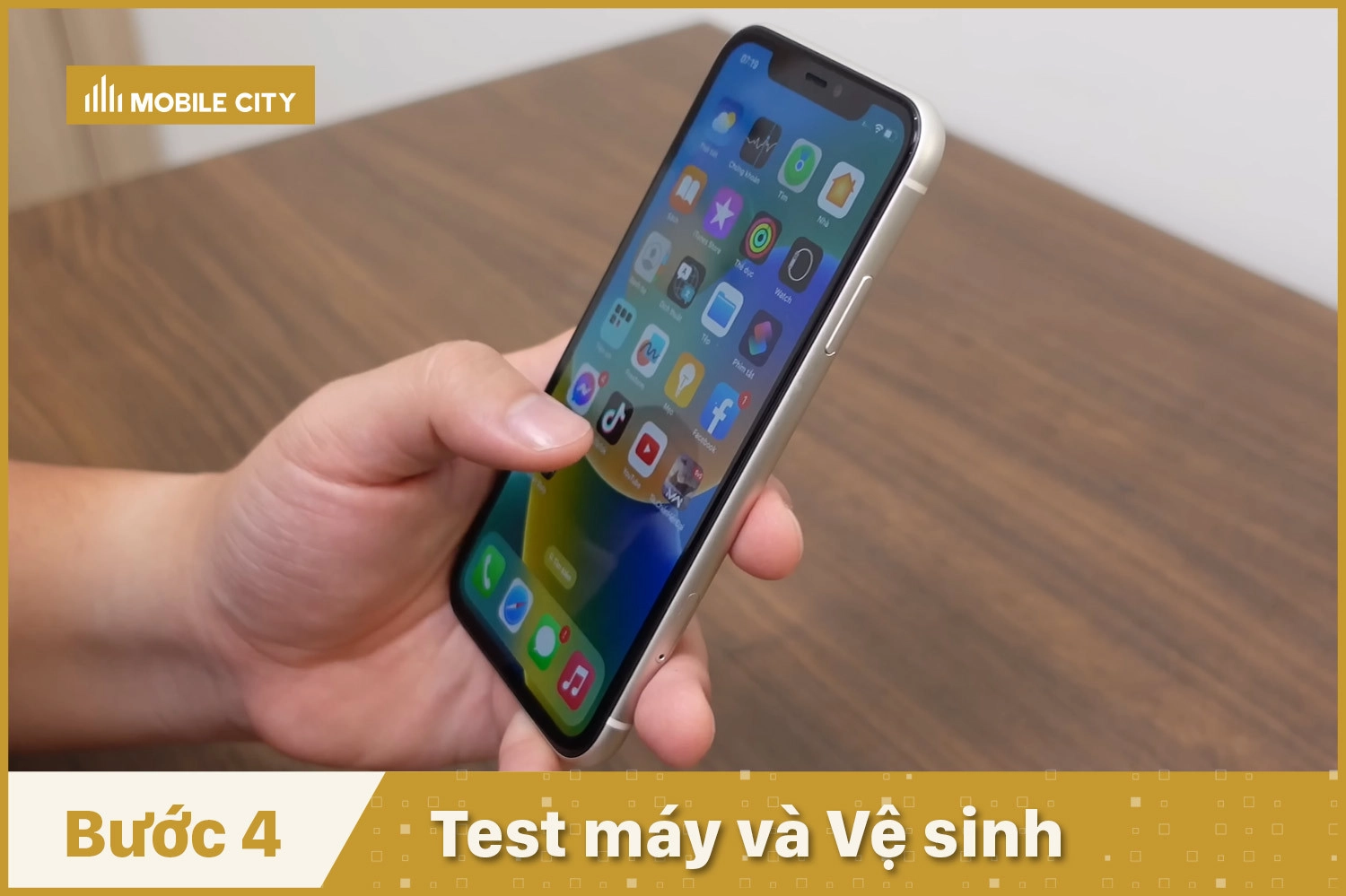 Thay màn hình GX iPhone 11, test và vệ sinh