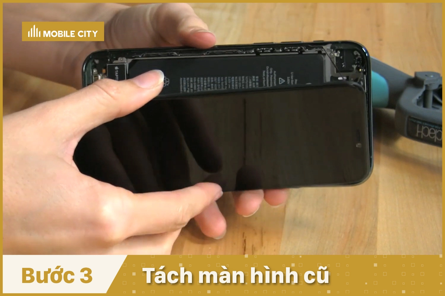 Thay màn hình KARS iPhone XS, tách màn hình cũ