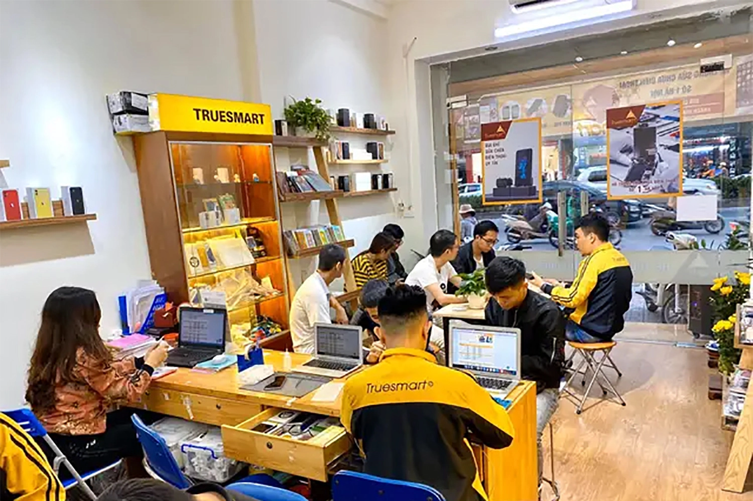 Trung tâm sửa chữa TrueSmart