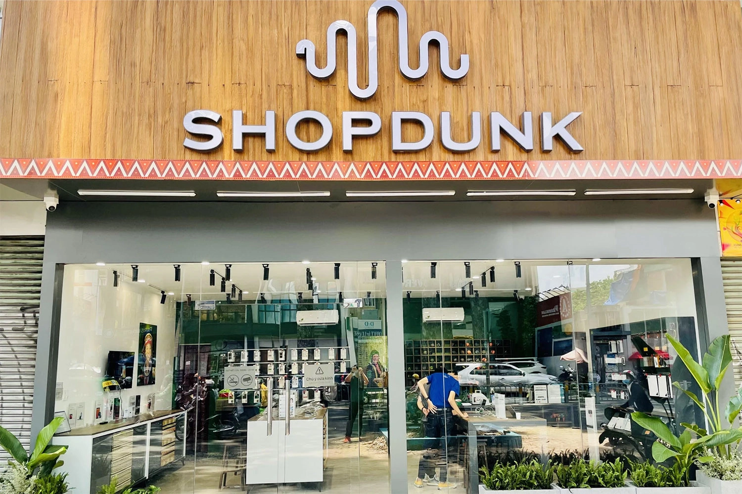 Trung tâm sửa chữa ShopDunk