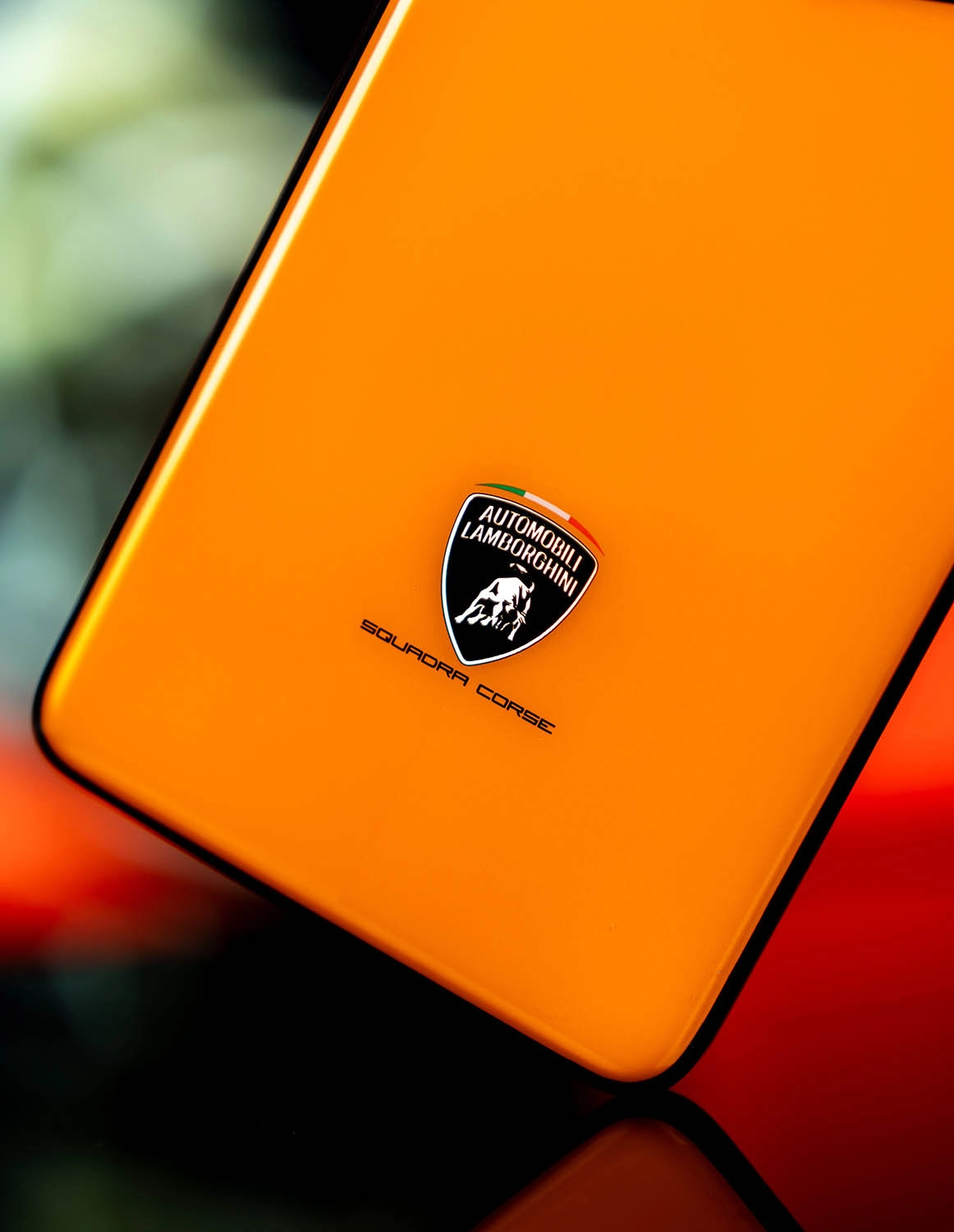 Mở hộp Xiaomi Redmi K70 Ultra Champion Edition: Cận cảnh logo