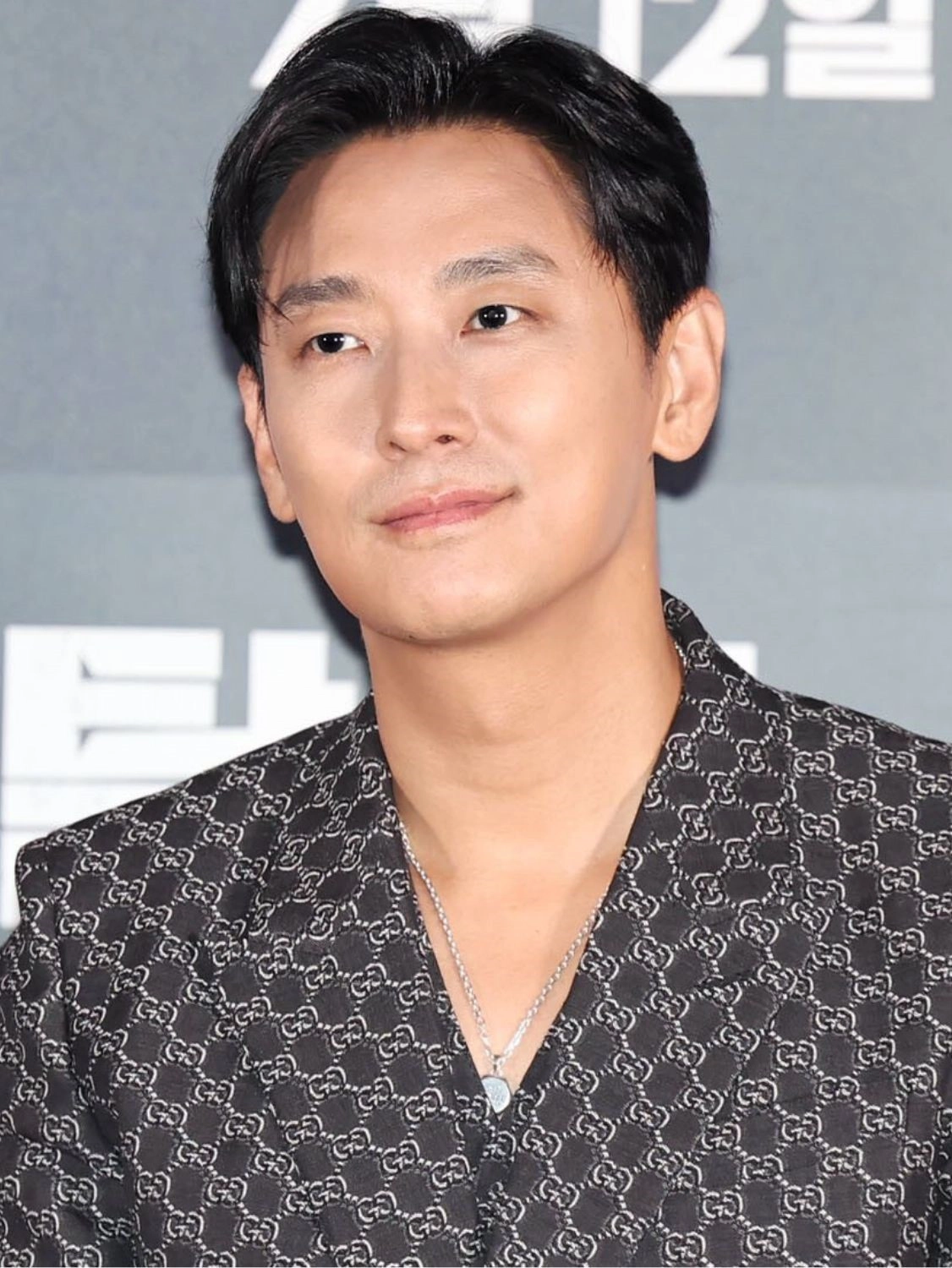 Ju Ji Hoon trong vai Jo Park