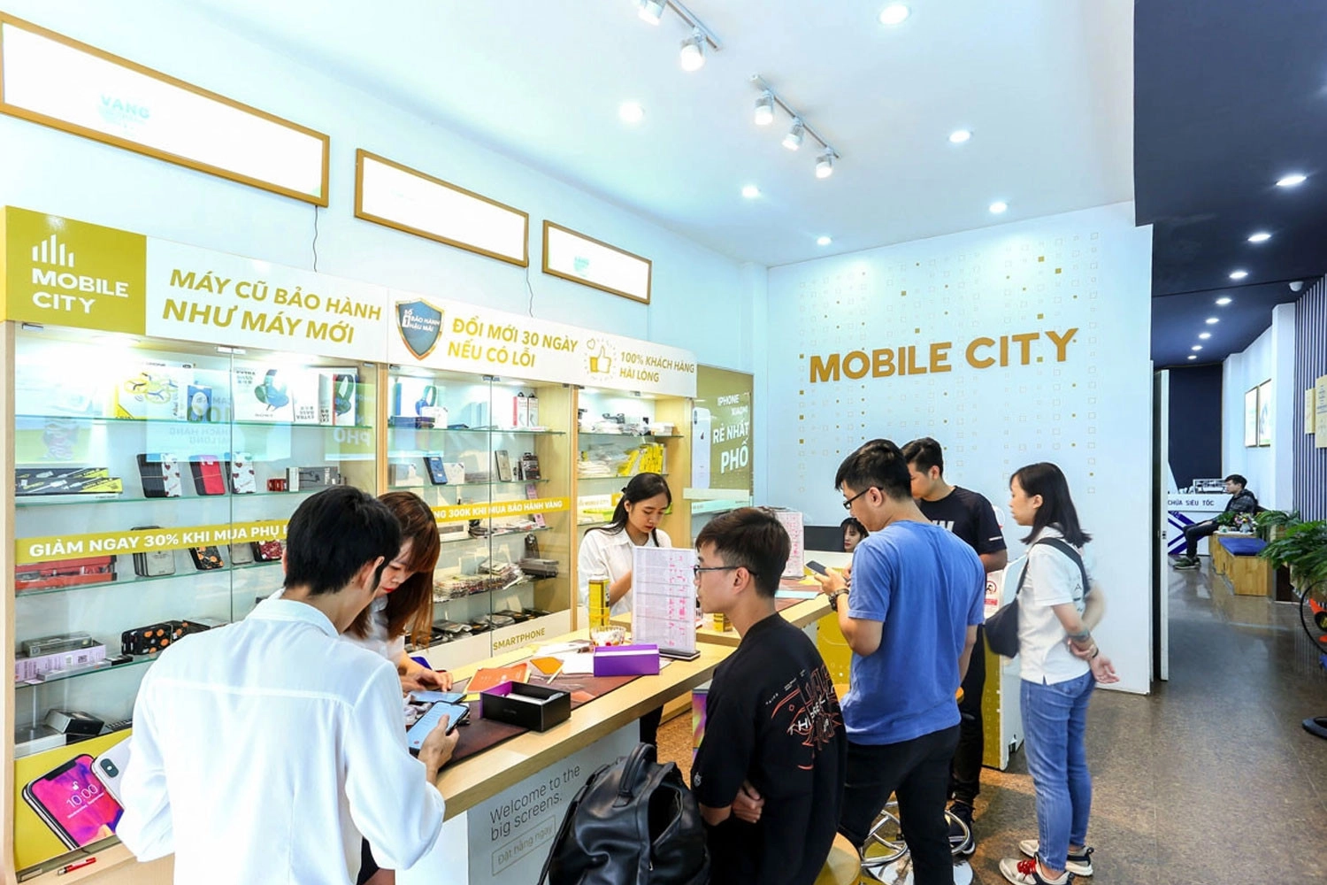 Thay Pin Remax iPhone 11 Pro, địa chỉ thay Pin Remax iPhone 11 Pro Chính hãng