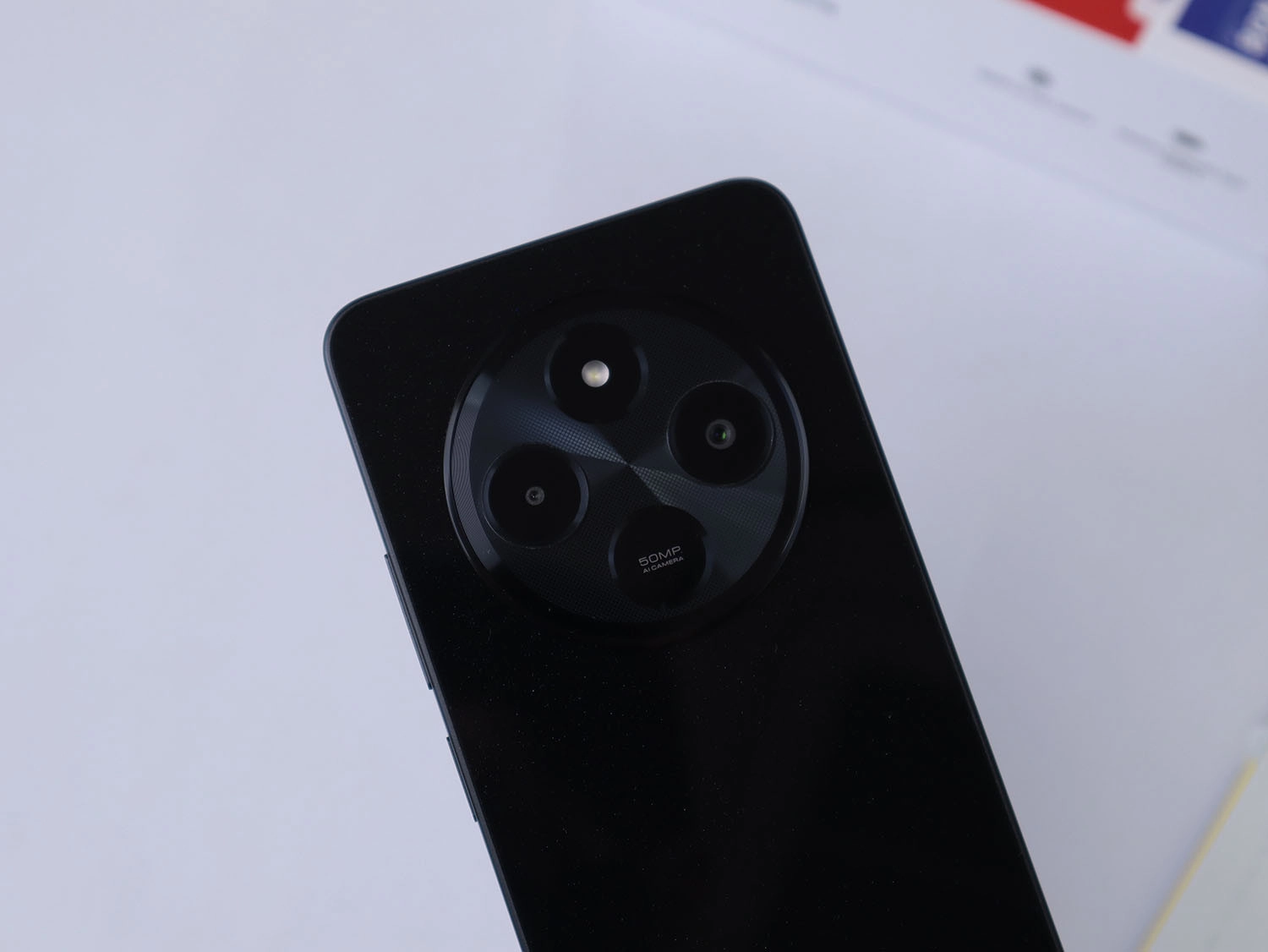 Mở hộp Xiaomi Redmi 14C: Cụm camera chính