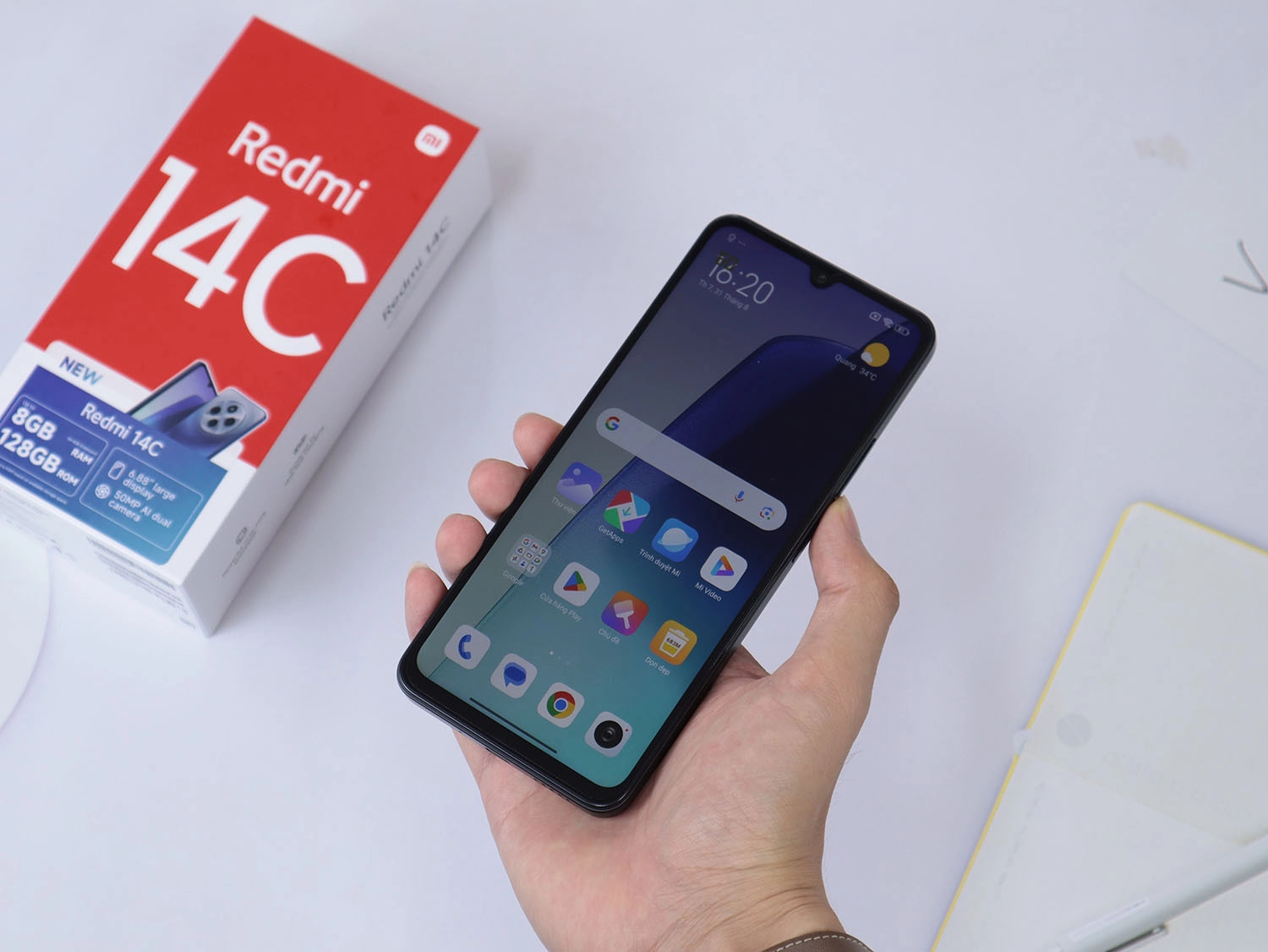 Xiaomi Redmi 14C có màn hình tràn viền giọt nước