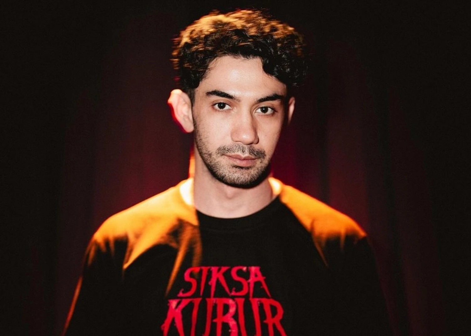 Reza Rahadian vai Adil