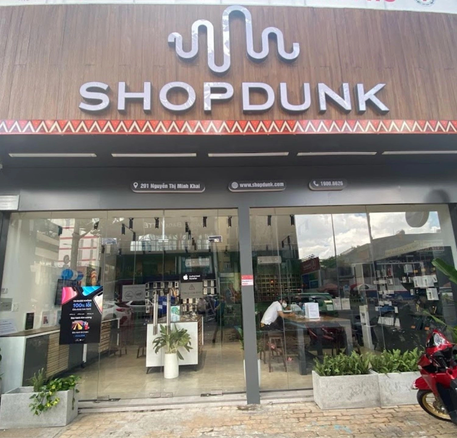 ShopDunk