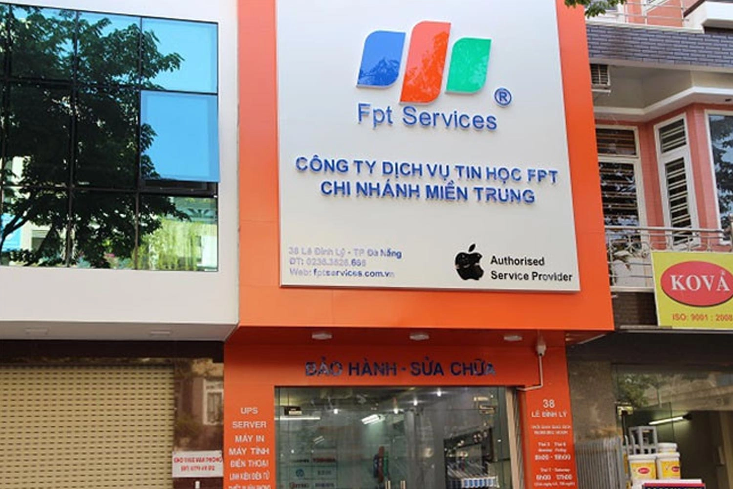 thay Pin iPhone tại Đà Nẵng, FPT Services