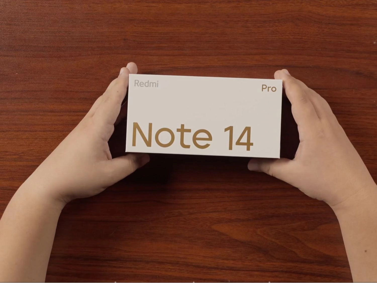 Hộp đựng của Xiaomi Redmi Note 14 Pro