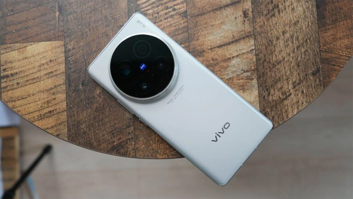 Vivo X200, X200 Plus, X200 Pro ra mắt 14/10: Vivo X200 được trang bị viên pin lớn 5500 mAh