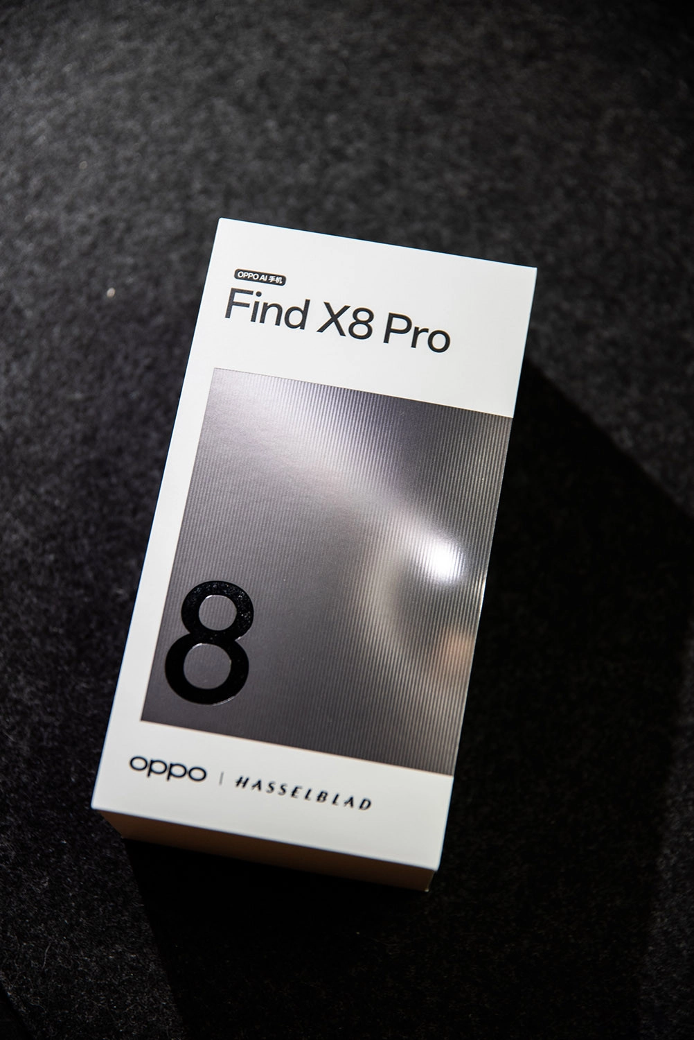 Mở hộp OPPO Find X8 Pro: Hộp của OPPO Find X8 Pro