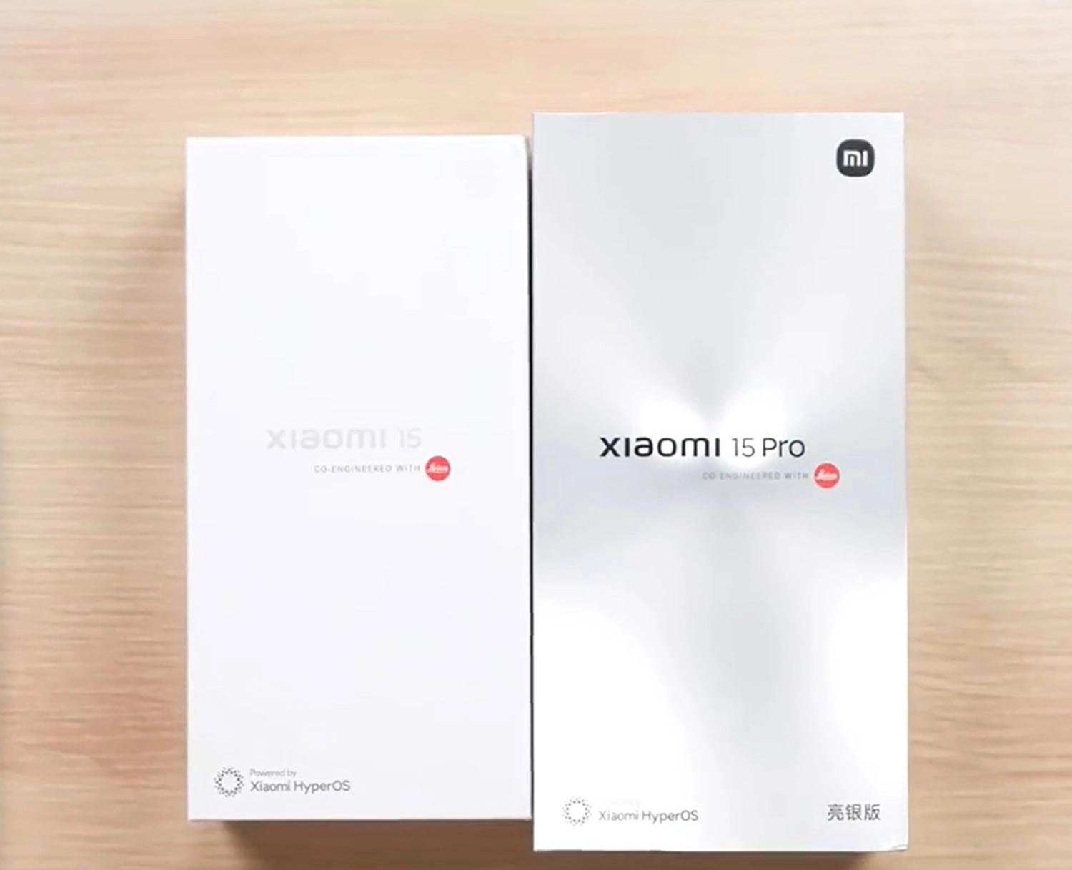 Mở hộp Xiaomi 15: Hộp sản phẩm của Xiaomi 15