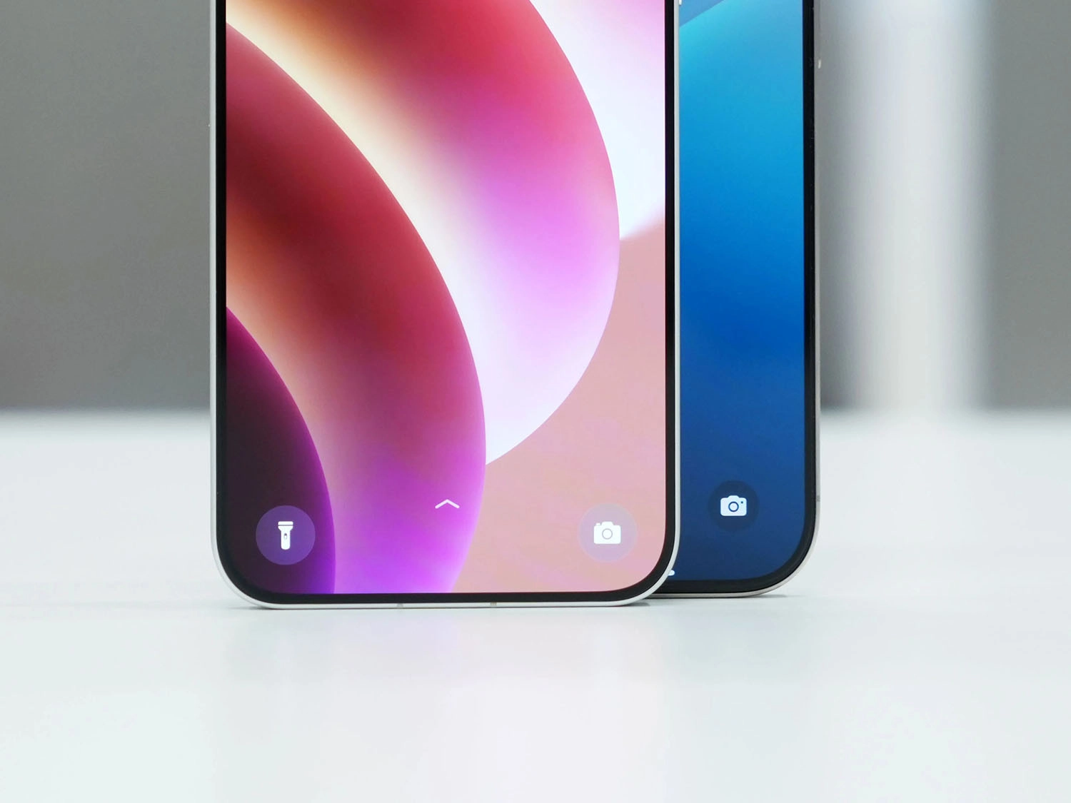 OPPO Find X8, X8 Pro ra mắt 24/10: OPPO Find X8 được trang bị màn hình AMOLED