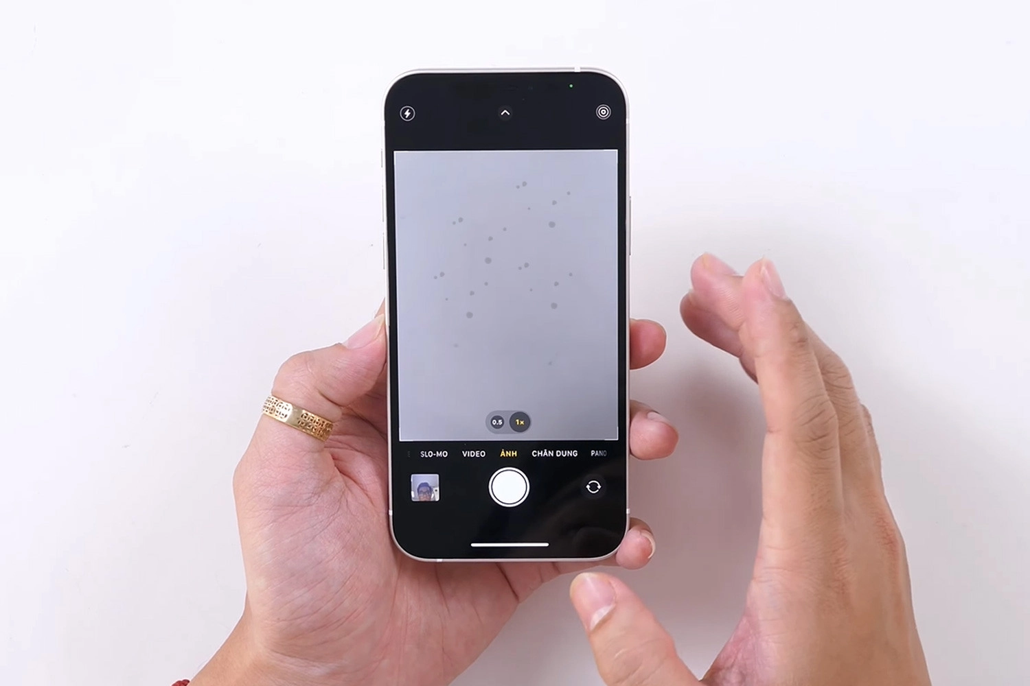 Sửa Camera đốm, rung iPhone 14, Đốm Camera