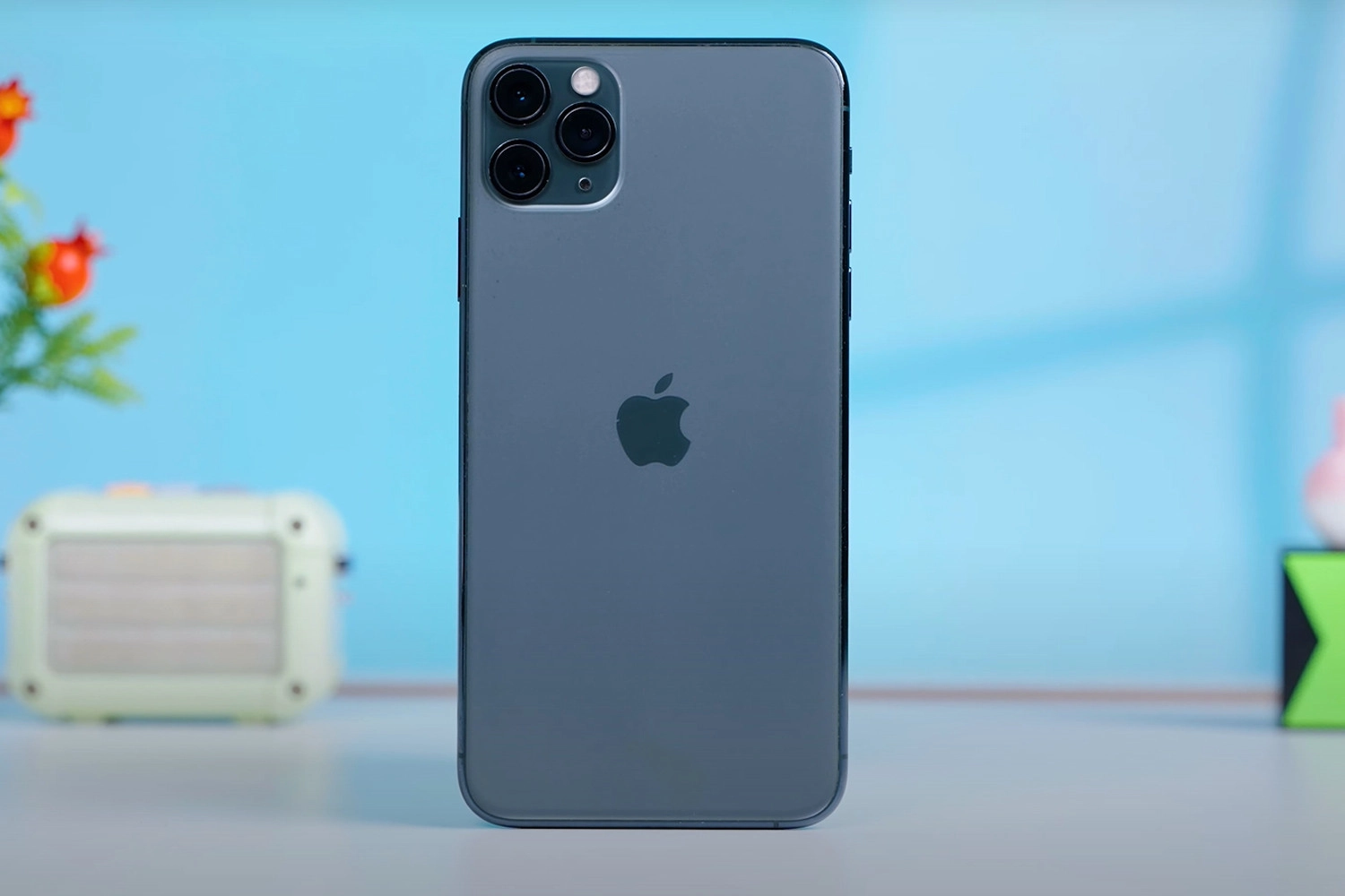 Thay mặt kính sau iPhone 11 Pro Max, Cam kết thay kính lưng iPhone 11 Pro Max Uy tín