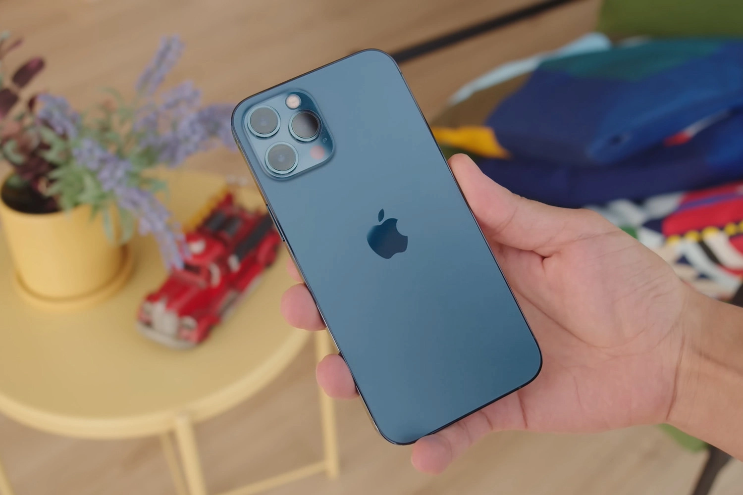 Thay mặt kính sau iPhone 12 Pro Max, Cam kết Thay mặt kính sau iPhone 12 Pro Max Uy tín