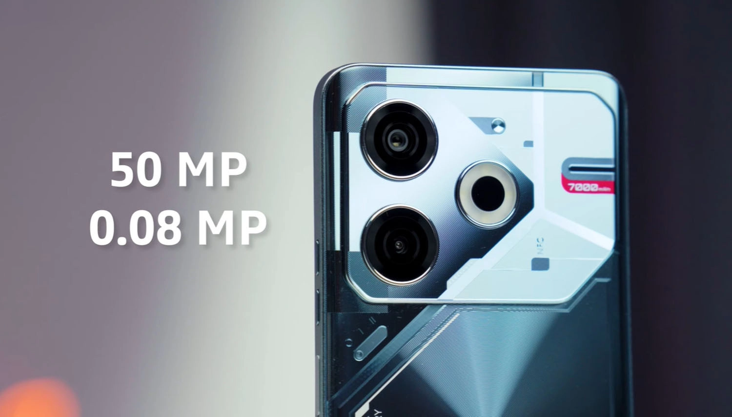 Cụm camera sau của Tecno POVA 6 Neo