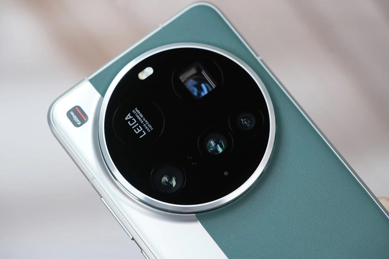 Cụm camera chính của Xiaomi 15 Ultra